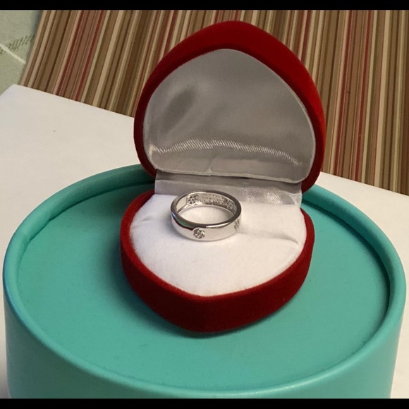 Nela’s Creations Jewelry - 925 Silver & Crystal Ring